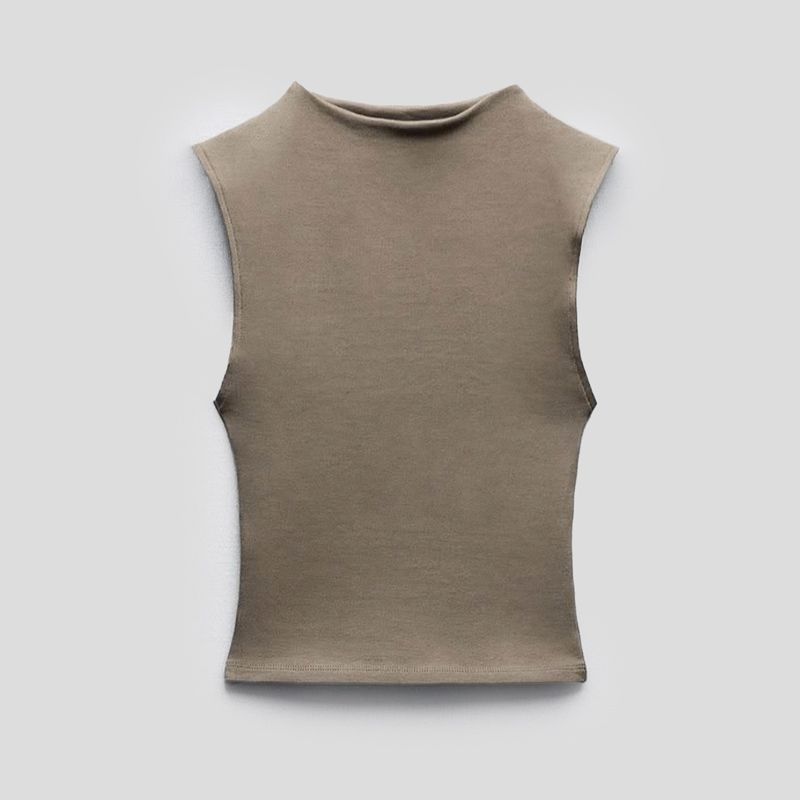 تصویر از تاپ یقه لاین زارا