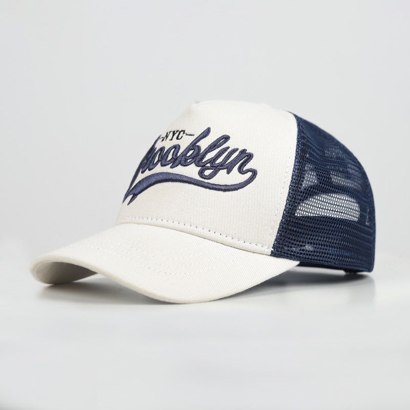 تصویر از کلاه کپ تراکر بروکلین